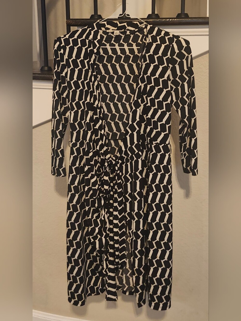 Maggy London Black White Geometric Wrap Dress 8 Tie Waist 3/4 Sleeve